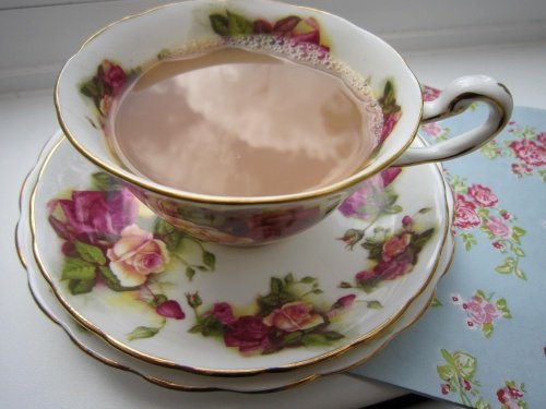 A MUG OR A CUP FOR YOUR TEA?… 5530578_78891c5a83_m.jpg